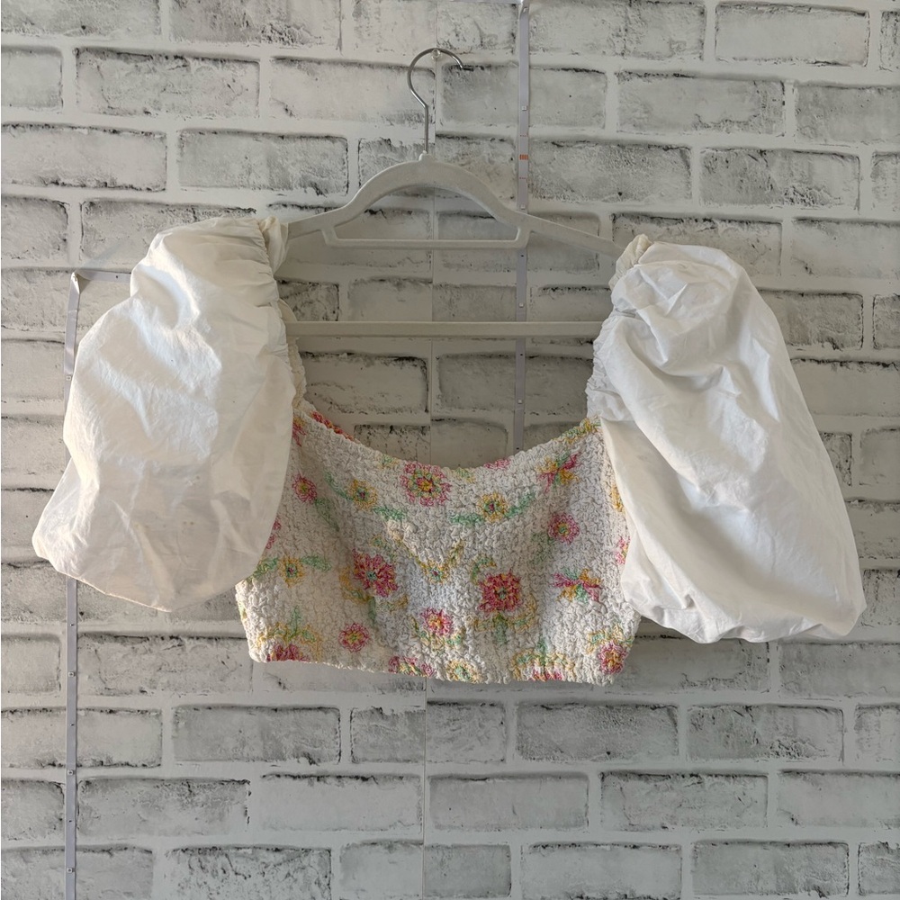 Zara Floral Puff Sleeve Crop Top